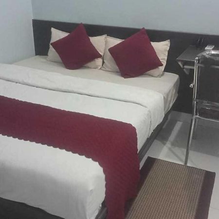 Hotel O Home Aditya Inn Suits Homestay Ayodhya Exterior photo