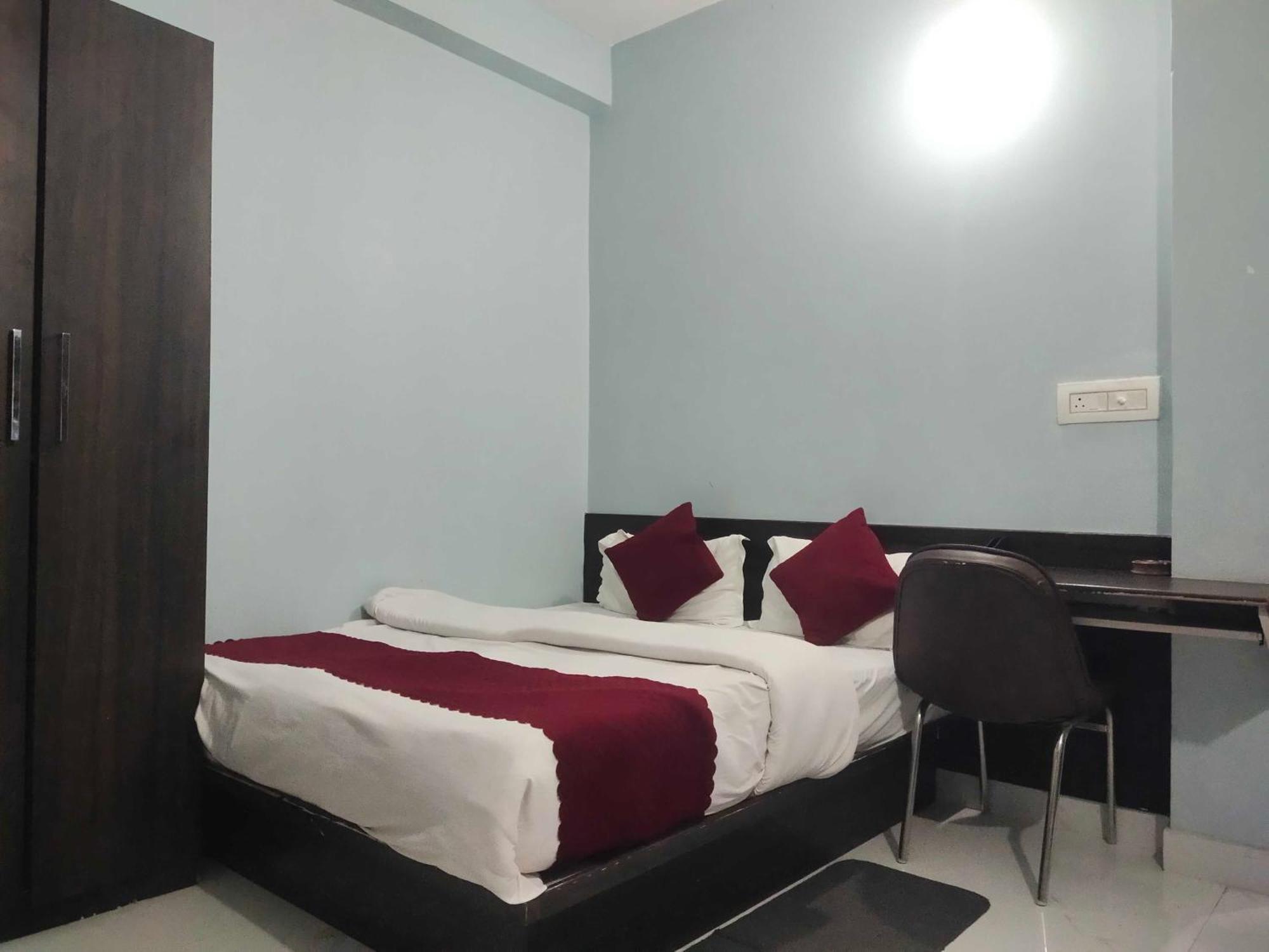 Hotel O Home Aditya Inn Suits Homestay Ayodhya Exterior photo